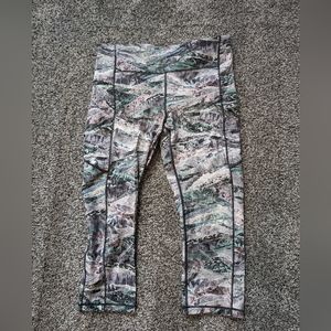 Lululemon Speed Up Crop 21"